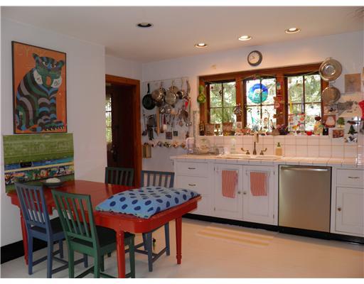 614 Poia Road Edgeworth, PA 15143 - Photo 6 of 18 Kitchen.