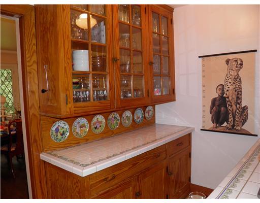 614 Poia Road Edgeworth, PA 15143 - Photo 8 of 18 Kitchen.