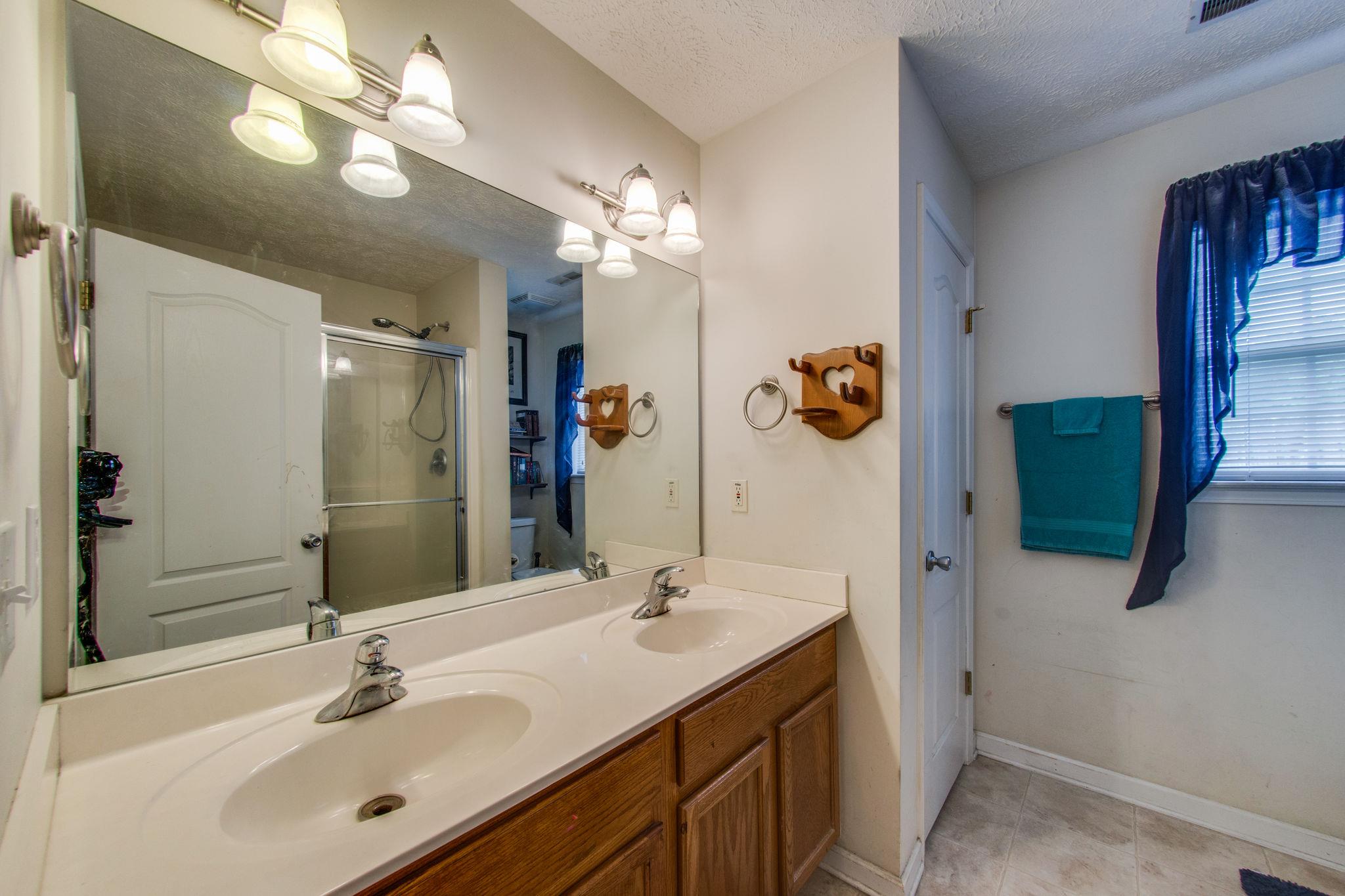 3569 Mt View Ridge Drive Antioch, TN 37013 - Photo 16 of 30 Gallery Image 16