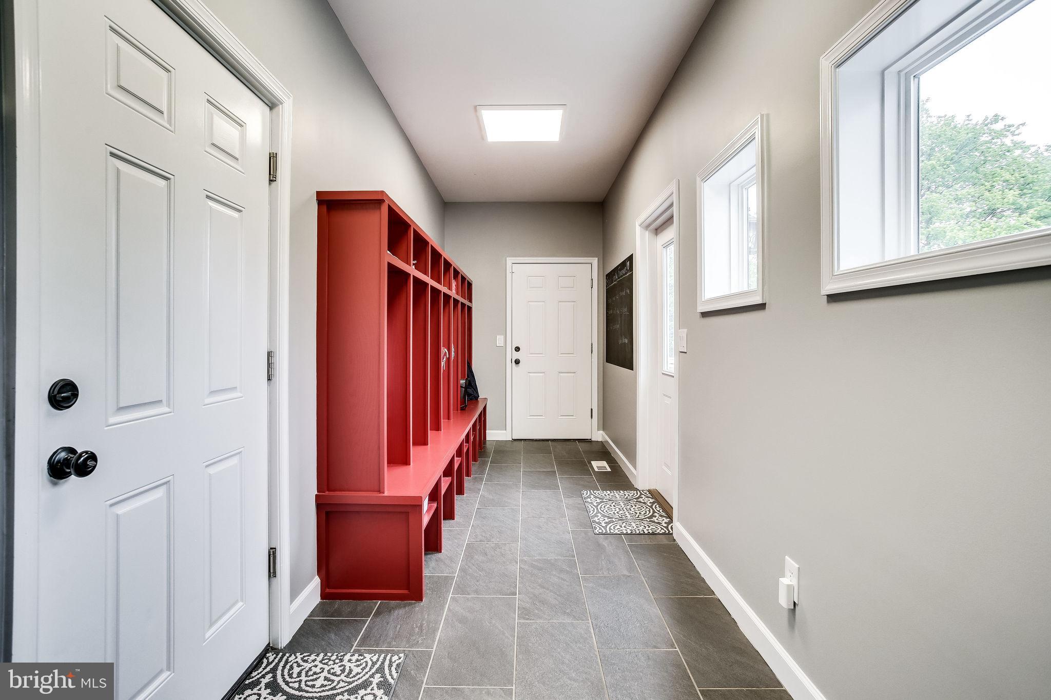 1211 Bishopsgate Way Reston, VA 20194 - Photo 25 of 56 Organization made easy with built in lockers