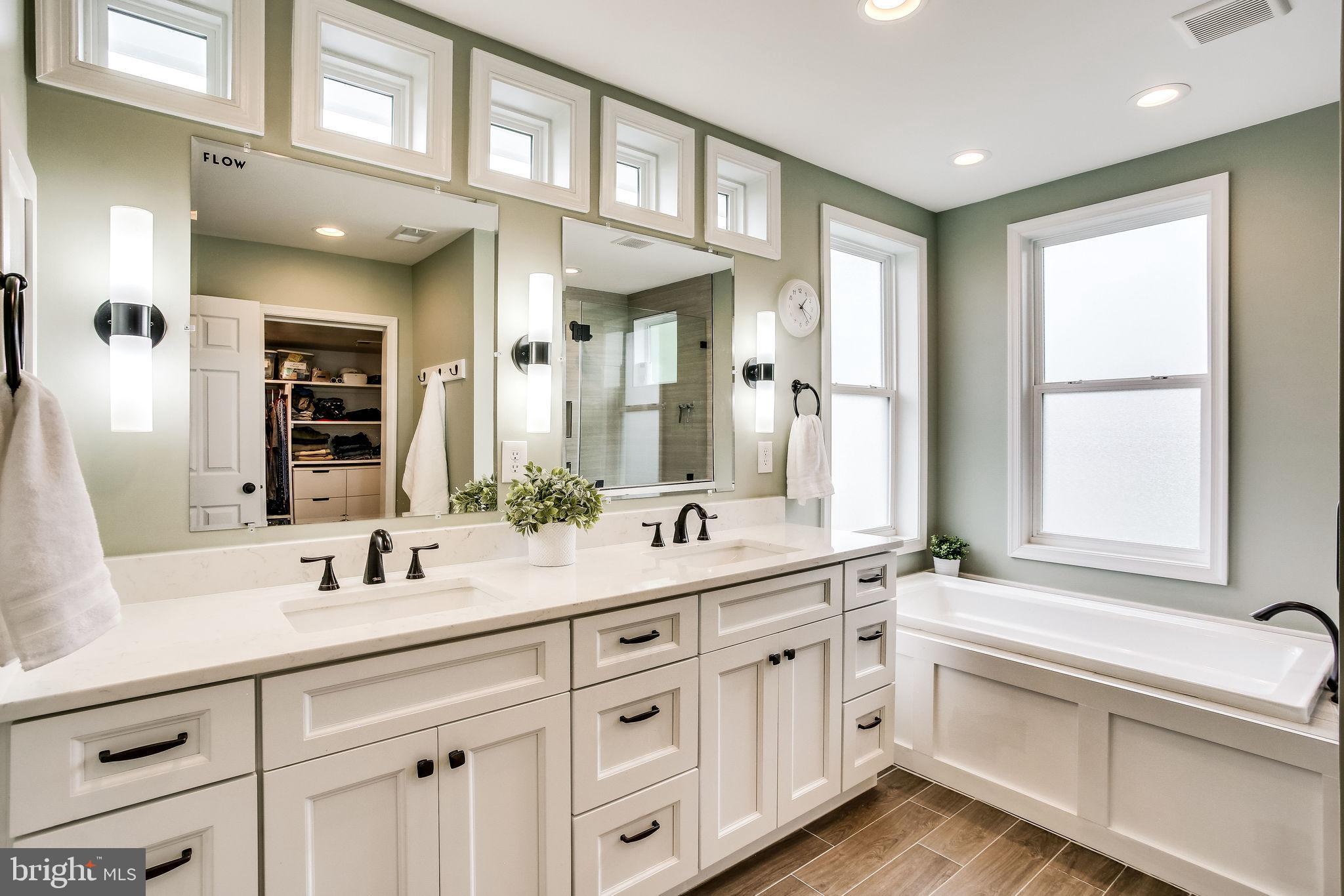 1211 Bishopsgate Way Reston, VA 20194 - Photo 28 of 56 Windows galore. Oh my!