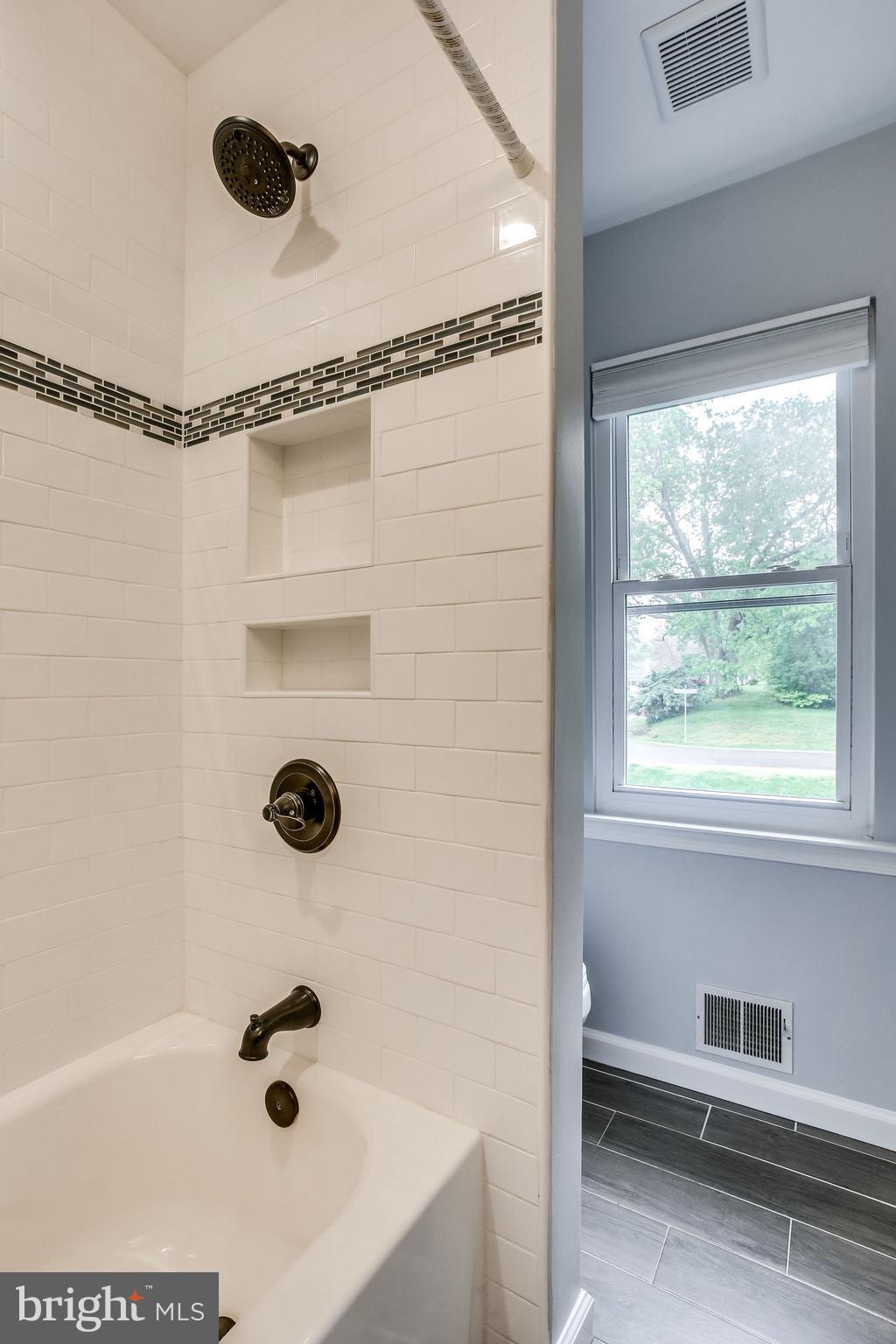 1211 Bishopsgate Way Reston, VA 20194 - Photo 32 of 56 Bathroom connected to bedroom