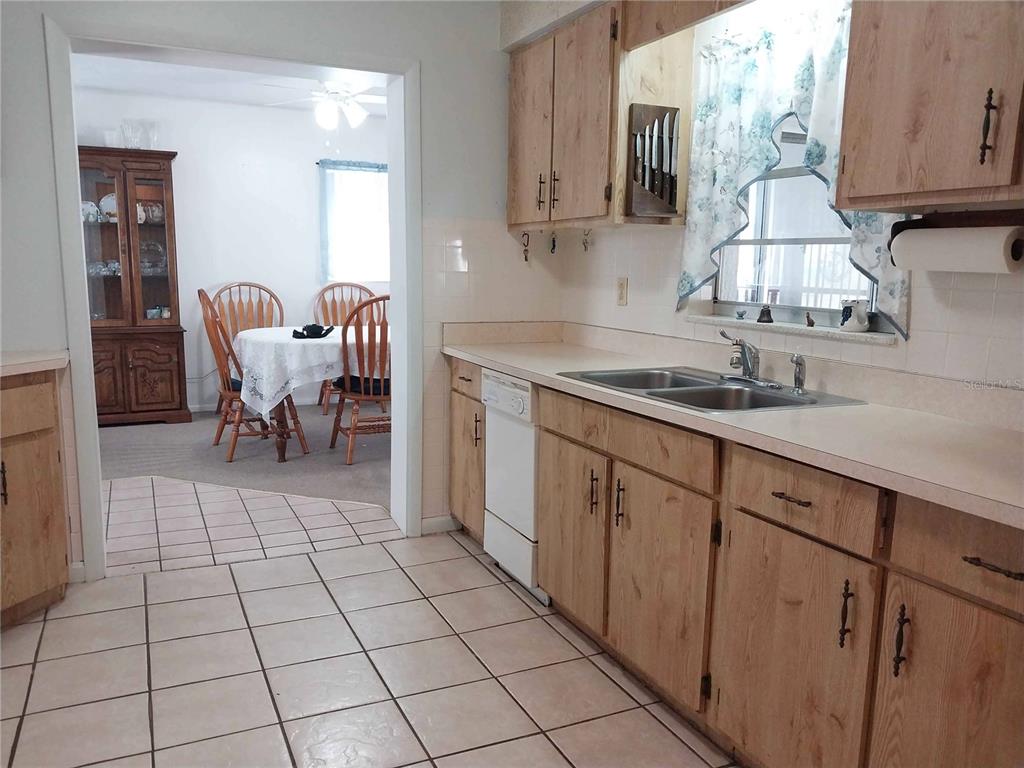 340 Walter Avenue Frostproof, FL 33843 - Photo 5 of 31