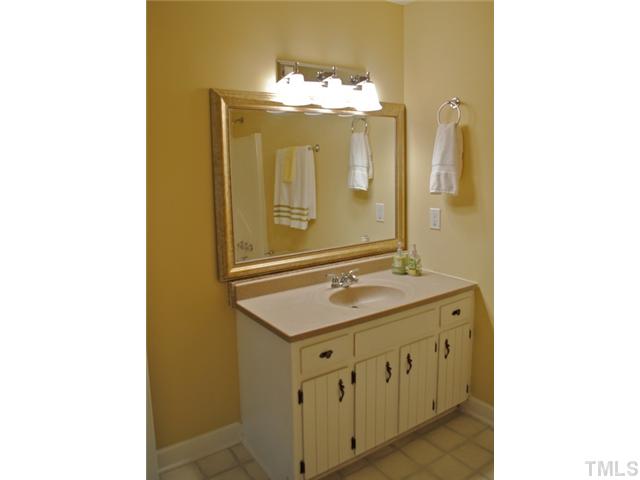 910 Buckingham Road Garner, NC 27529 - Photo 5 of 10 Gallery Image 5