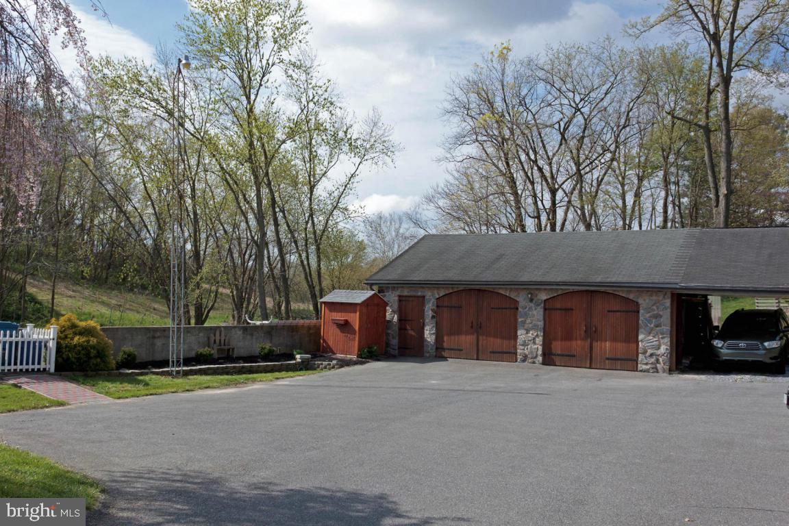 205 Bender Road Millersville, PA 17551 - Photo 3 of 34 Gallery Image 3