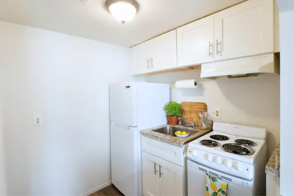 $749 | 9230 North 6th Street, Unit 9, Phoenix, AZ 85020