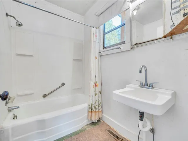 $99,500 | 250 Chestnut Street, Fieldale, VA 24089