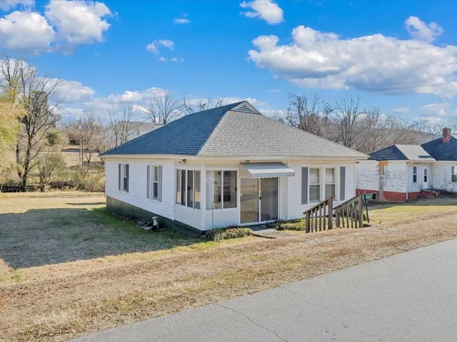 $99,500 | 250 Chestnut Street, Fieldale, VA 24089