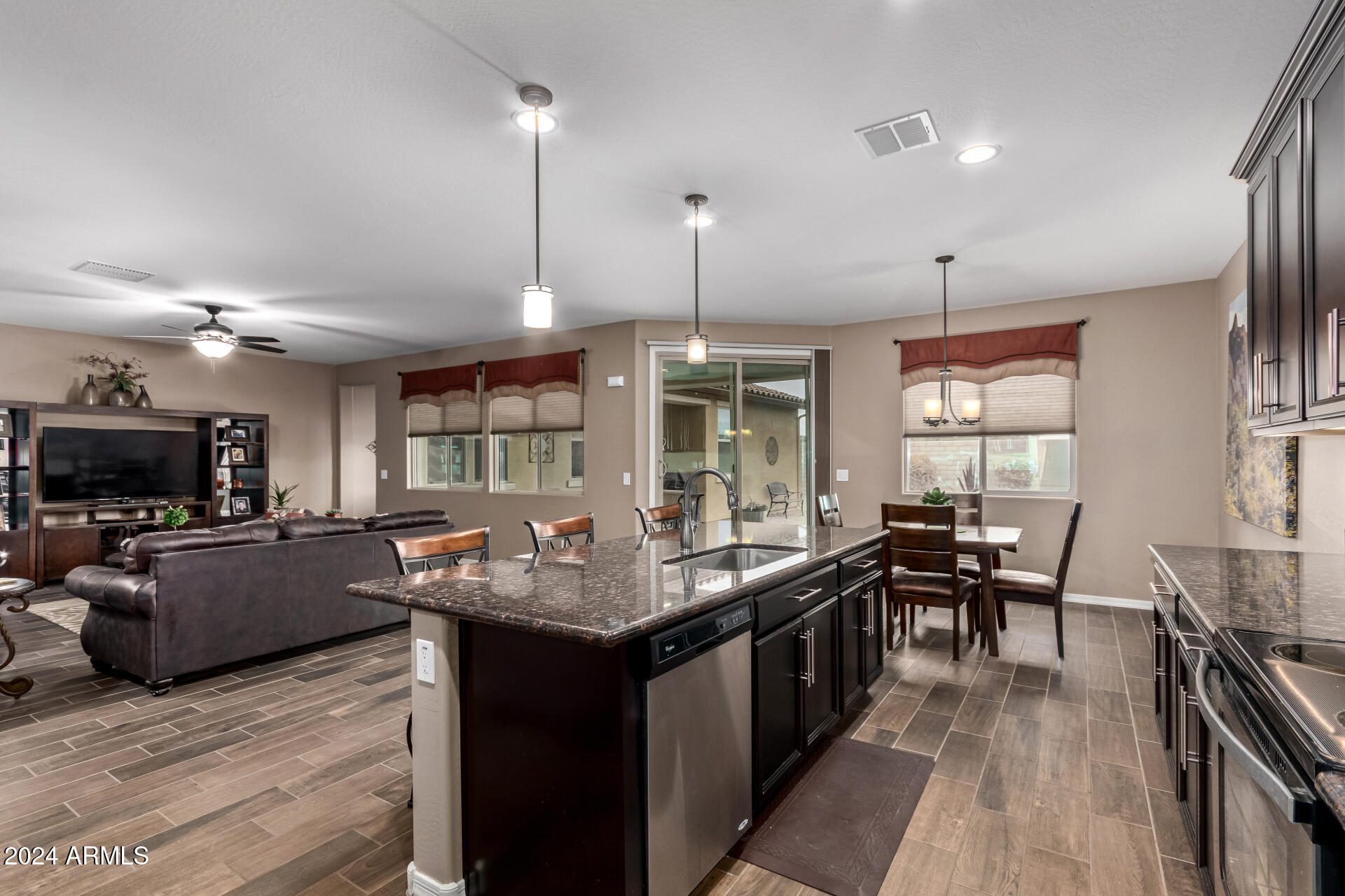 5440 Abbey Mesa, AZ 85212 - Photo 10 of 62 10 Kitchen