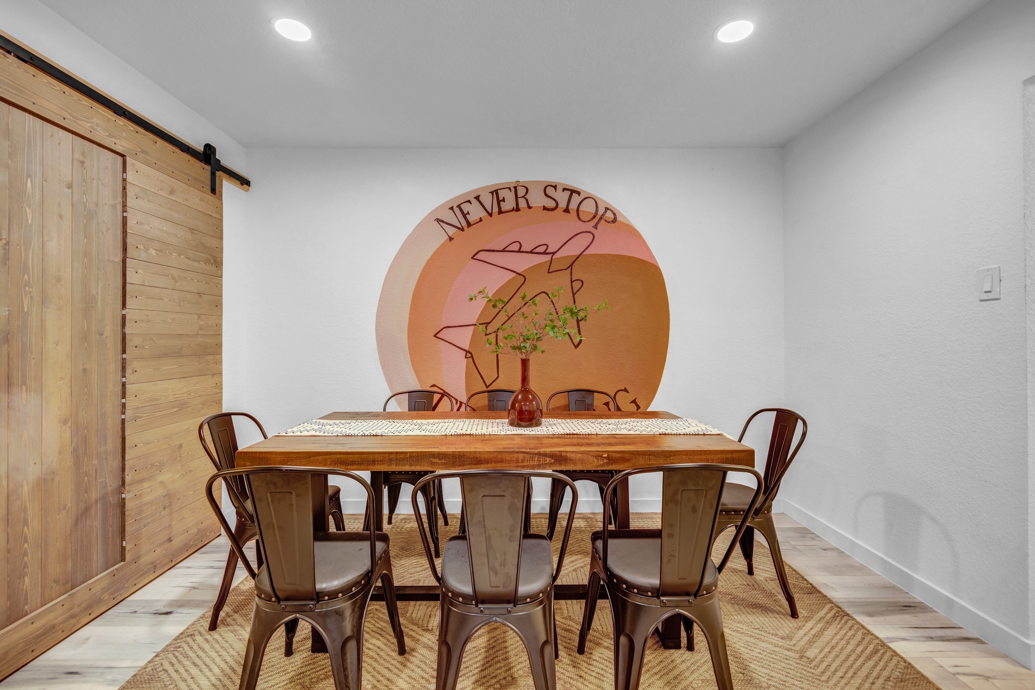 5918 Lattimer Drive Houston, TX 77035 - Photo 5 of 35 a table and chairs in a room