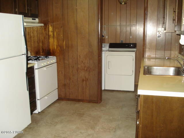 111 Waterwheel Road Milford, PA 18337 - Photo 2 of 17 Kitchen