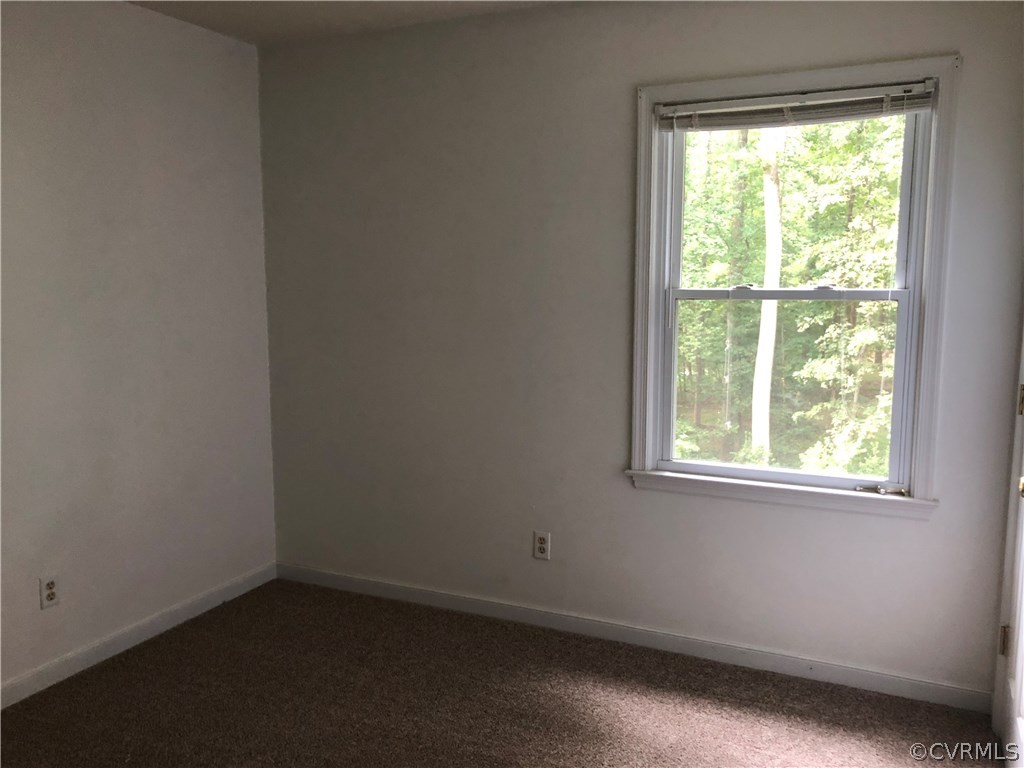 10332 Spring Run Road Chesterfield, VA 23832 - Photo 16 of 18 an empty room with a window
