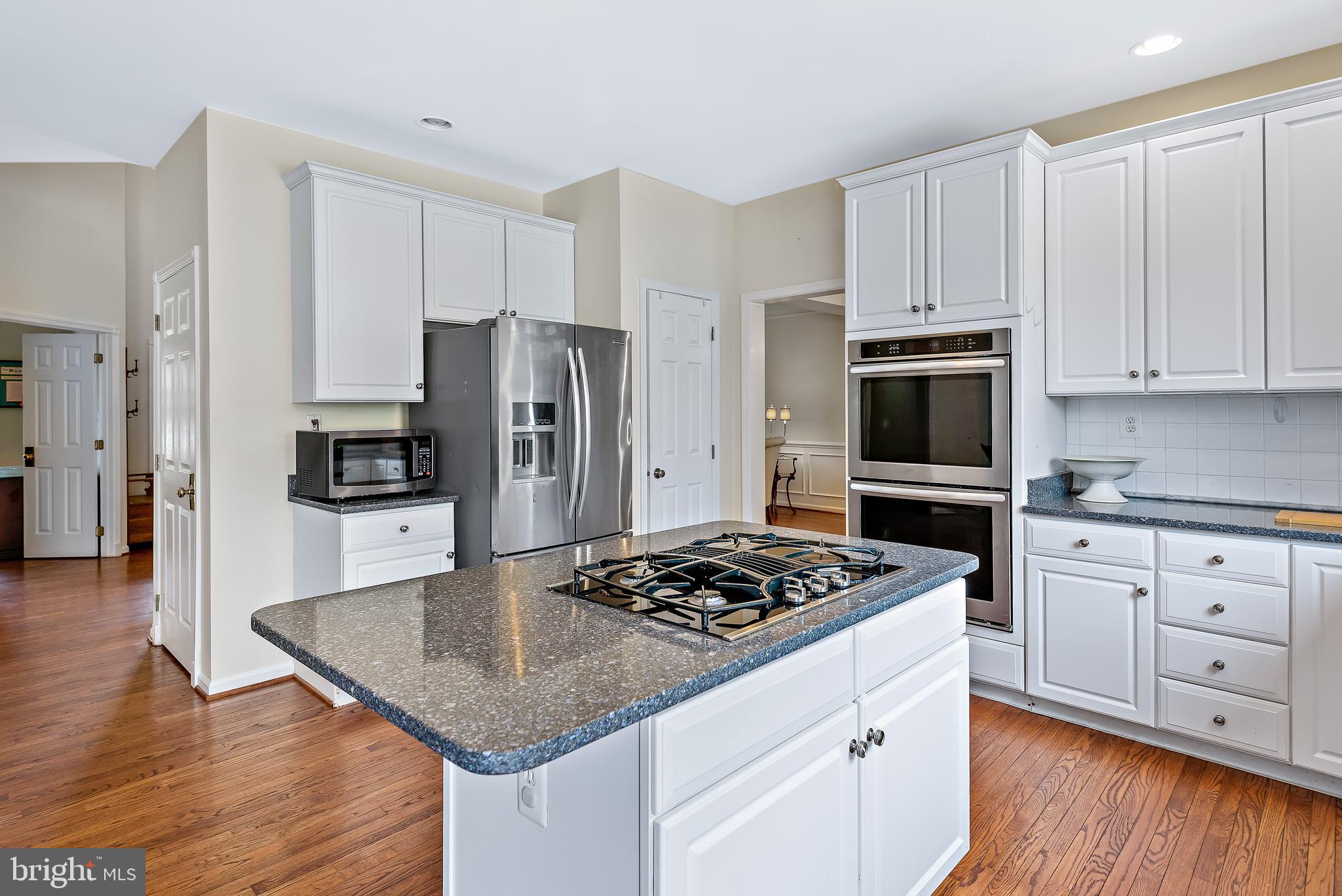 22202 Overview Lane Boyds, MD 20841 - Photo 10 of 43 Kitchen Island