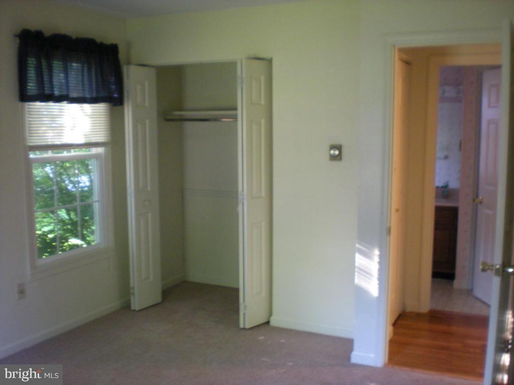 201 Queens Gate Road Lititz, PA 17543 - Photo 6 of 10