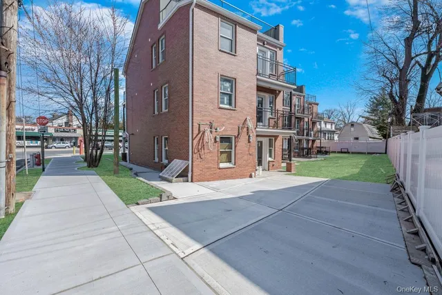 $2,398,888 | 37-02 Francis Lewis Boulevard | Auburndale