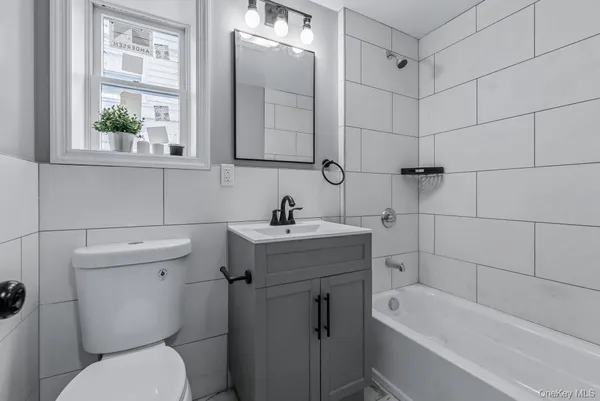 $2,398,888 | 37-02 Francis Lewis Boulevard | Auburndale