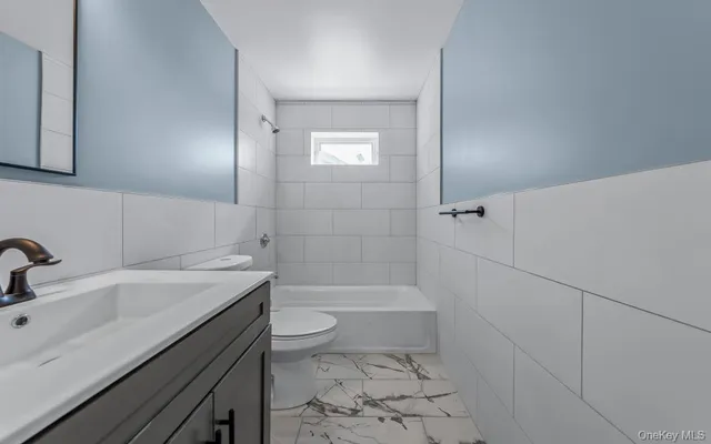 $2,398,888 | 37-02 Francis Lewis Boulevard | Auburndale