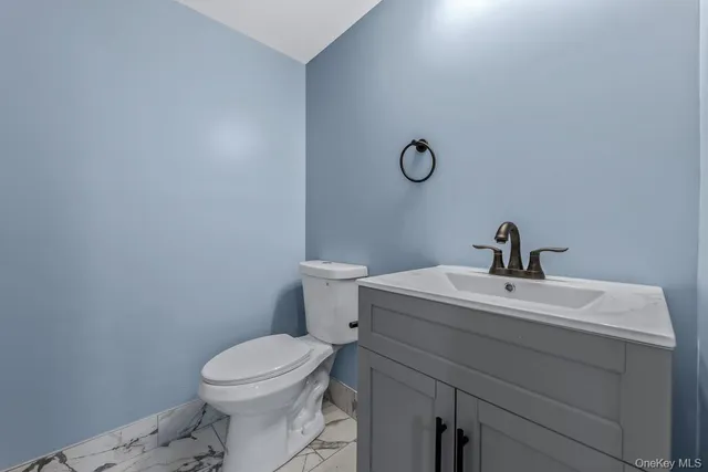 $2,398,888 | 37-02 Francis Lewis Boulevard | Auburndale