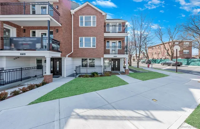 $2,398,888 | 37-02 Francis Lewis Boulevard | Auburndale