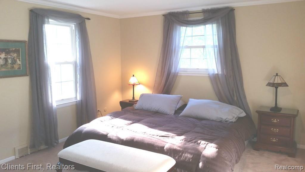 15668 Riverside Street Livonia, MI 48154 - Photo 22 of 33 Gallery Image 22