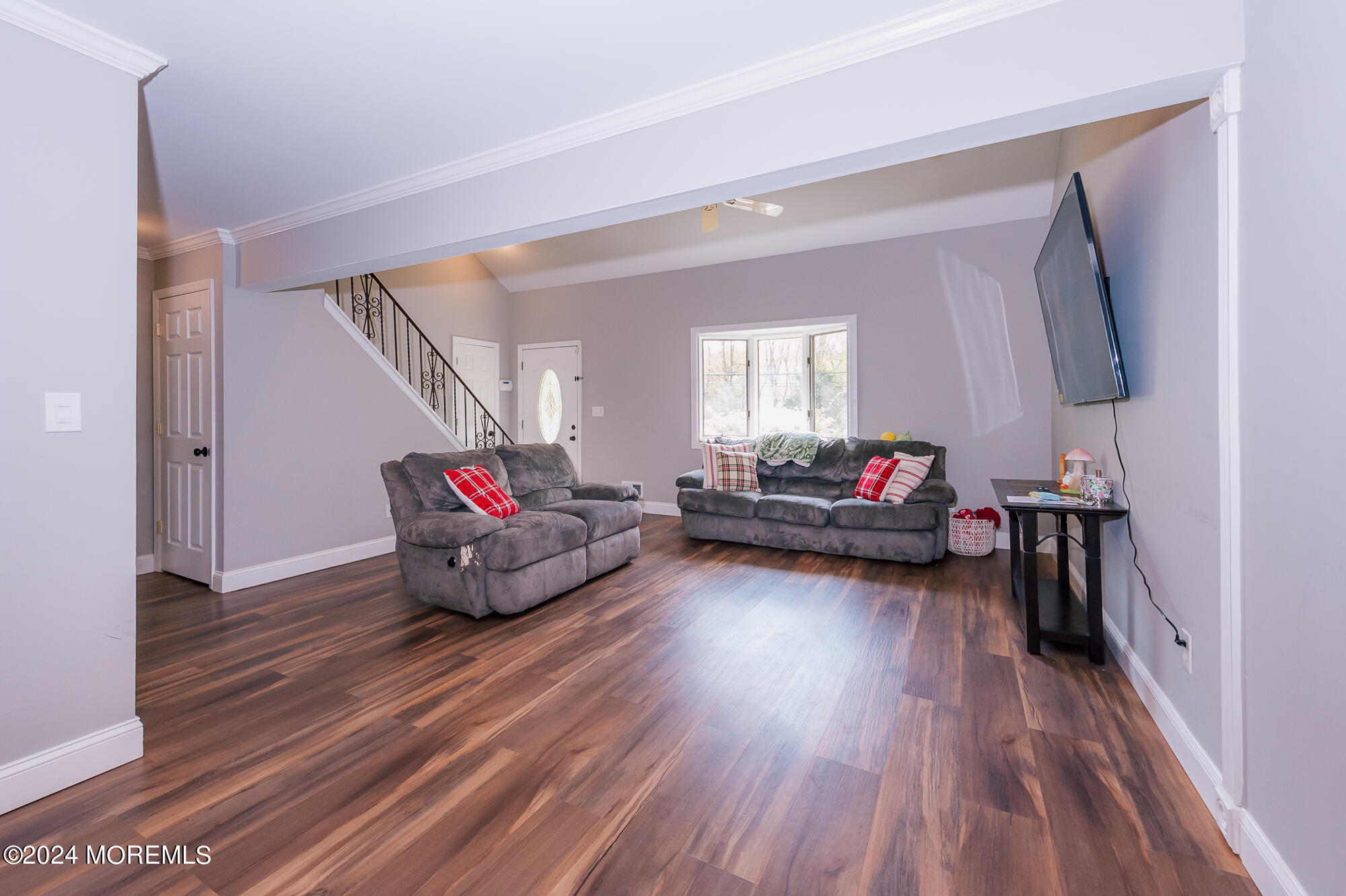 627 Eltone Road Jackson, NJ 08527 - Photo 6 of 30 Living room