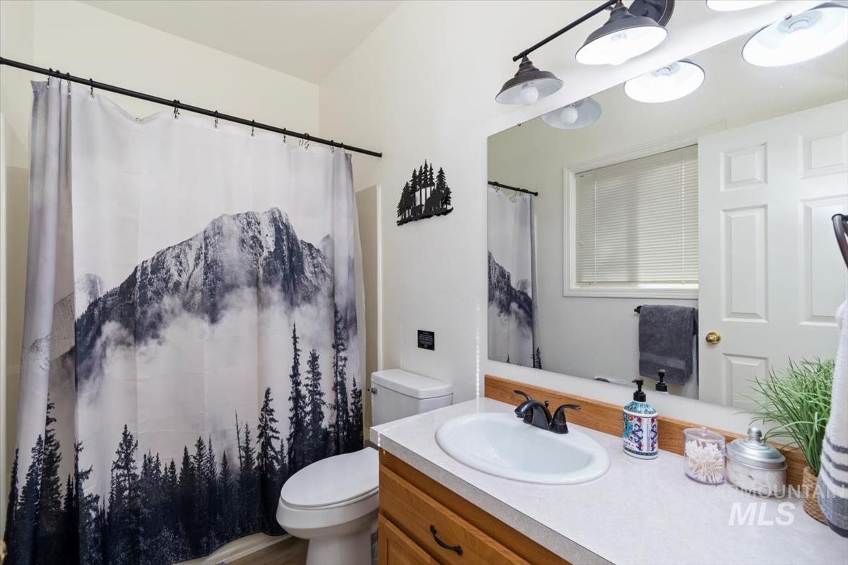 1496 Pine Ridge Drive Cascade, ID 83611 - Photo 24 of 48