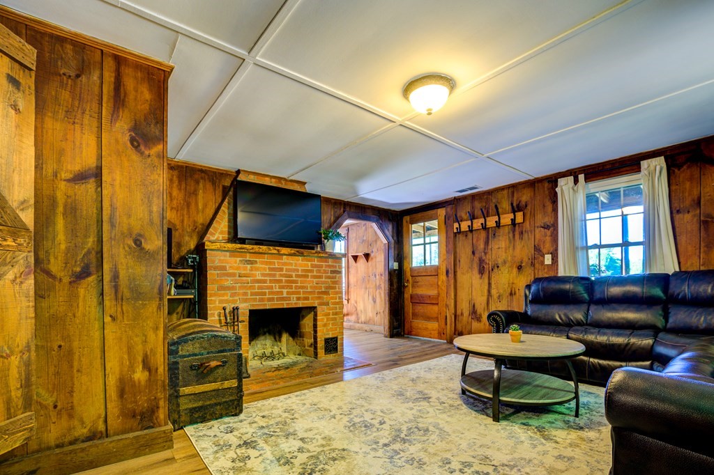 107 Ellis Road Westminster, MA 01473 - Photo 16 of 26
