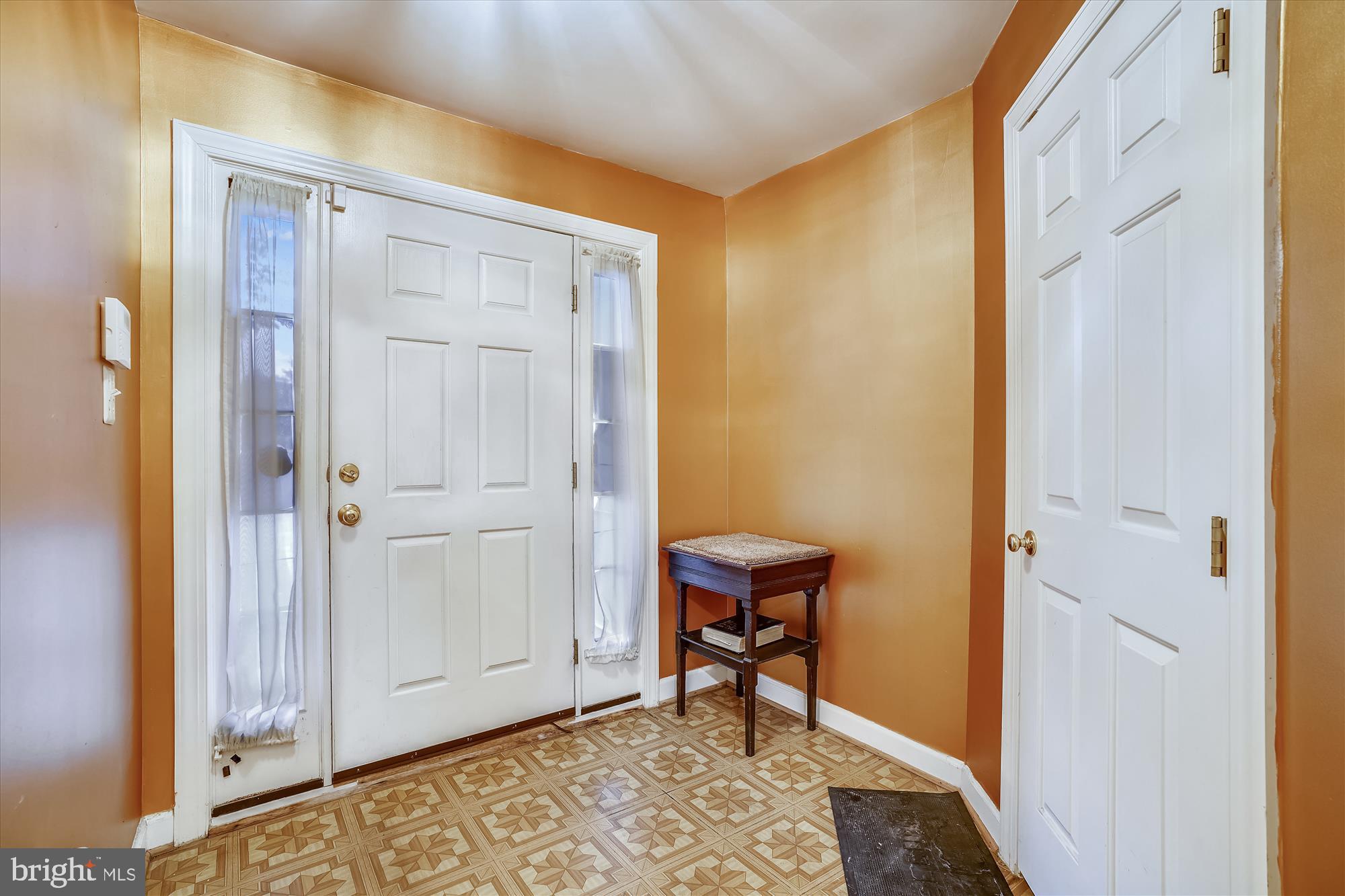 6614 Debra Lu Way Springfield, VA 22150 - Photo 6 of 35