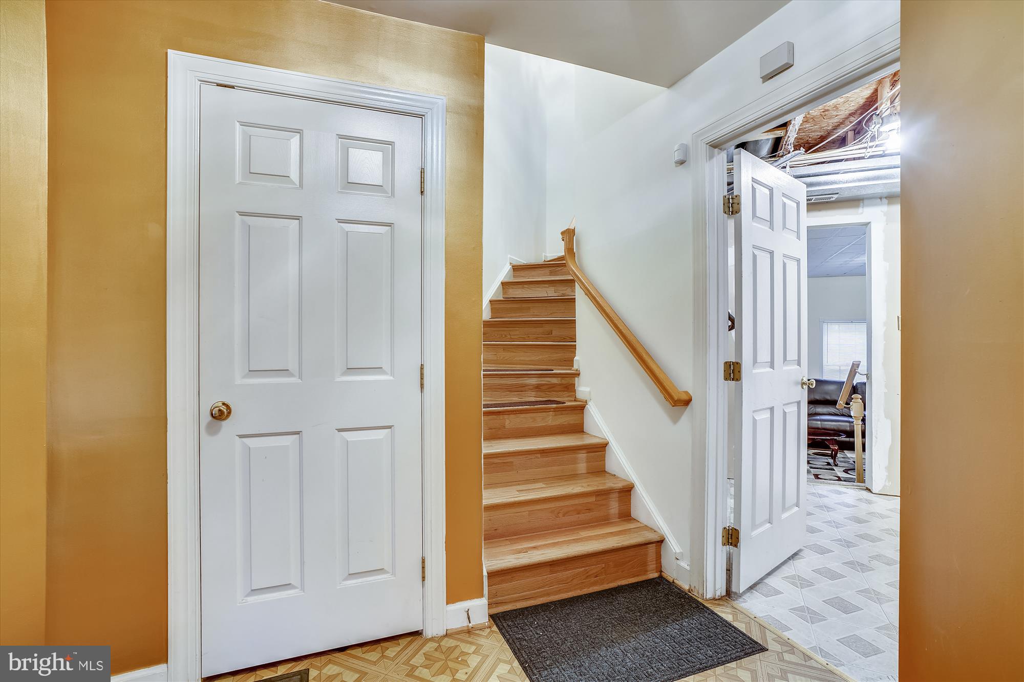 6614 Debra Lu Way Springfield, VA 22150 - Photo 7 of 35