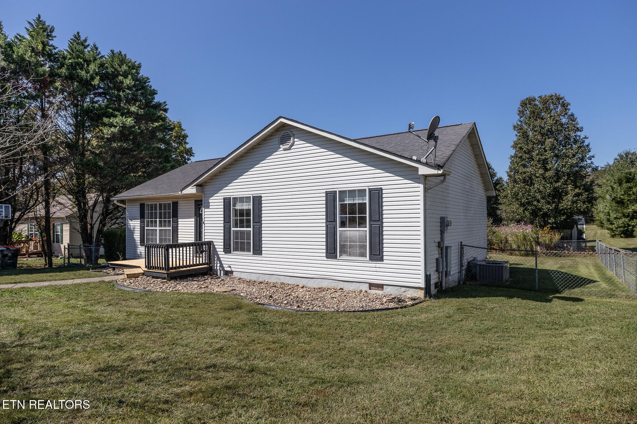 285 Vernie Lee Road Friendsville, TN 37737 - Photo 3 of 49 Gallery Image 3