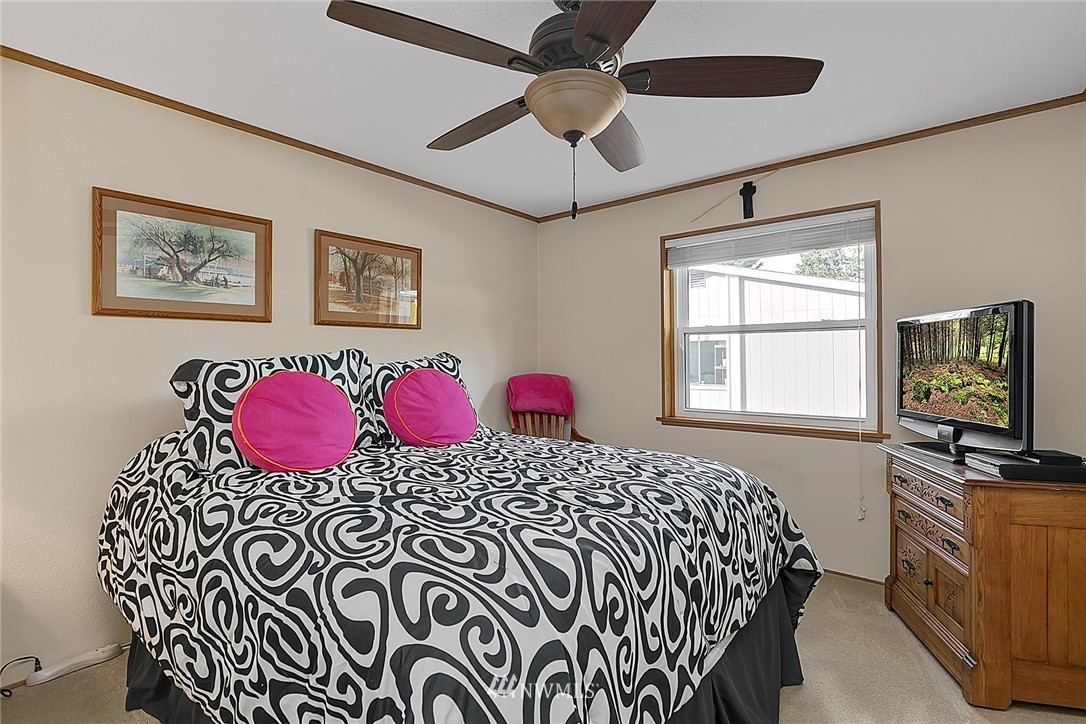 920 241st Street Southwest Bothell, WA 98021 - Photo 10 of 17