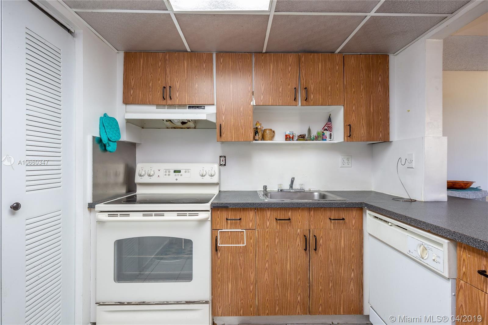 2075 Southwest 122nd Avenue, Unit 209 Miami, FL 33175 - Photo 5 of 20