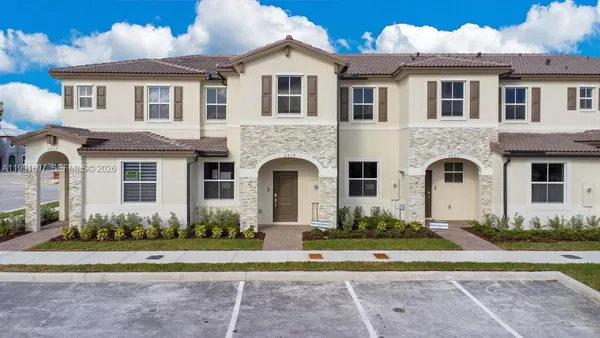 $379,999 | 2619 Southeast 28th Street, Unit 2619, Homestead, FL 33035