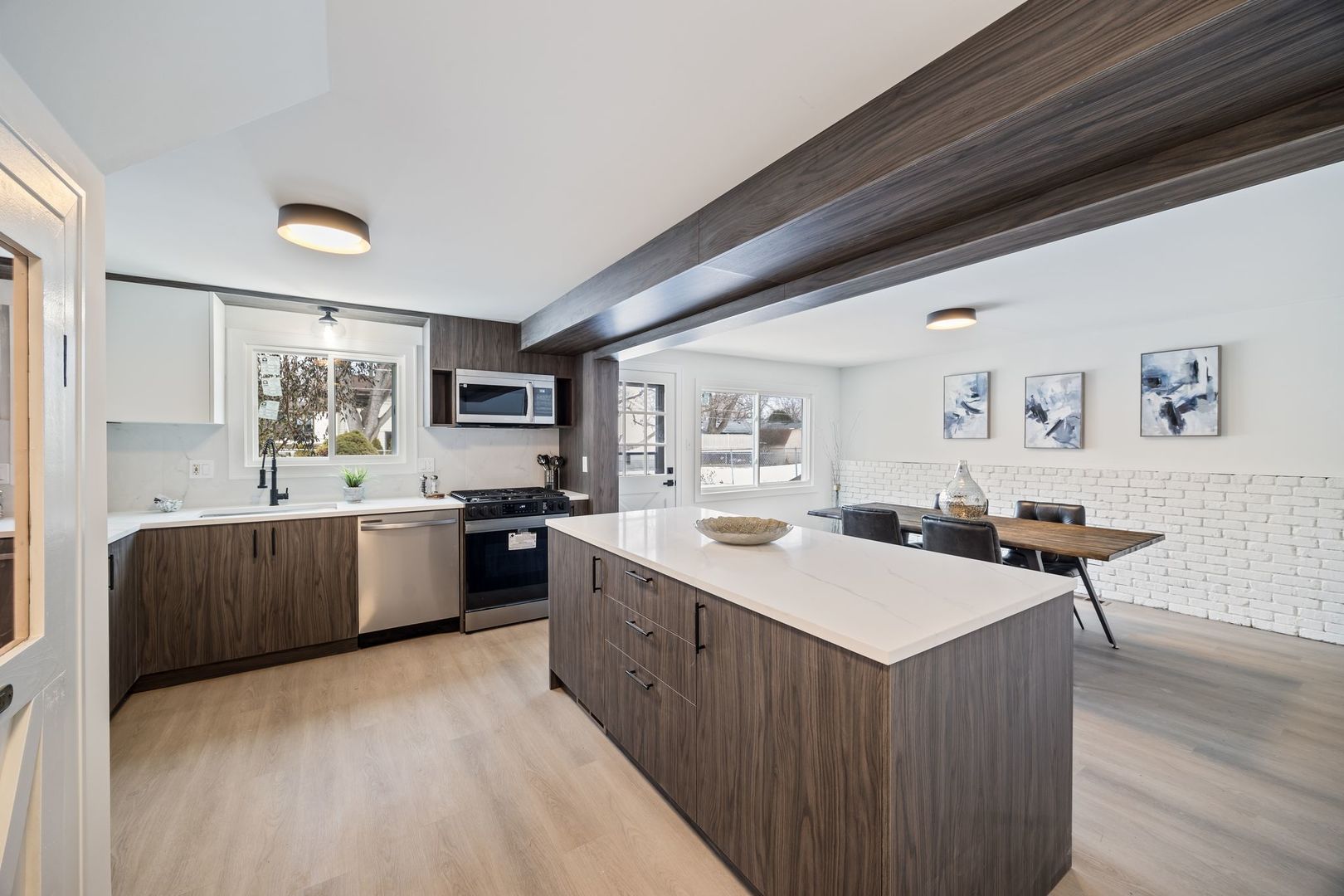 630 Bode Road Hoffman Estates, IL 60169 - Photo 6 of 26