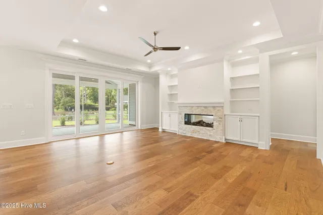 $824,900 | 9173 Fallen Pear Lane Northeast, Leland, NC 28451