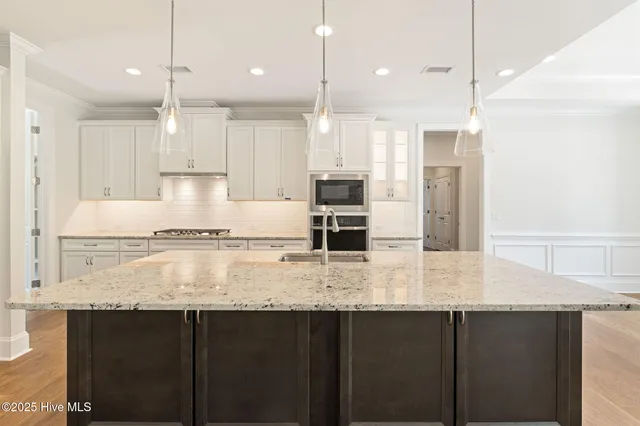 $824,900 | 9173 Fallen Pear Lane Northeast, Leland, NC 28451