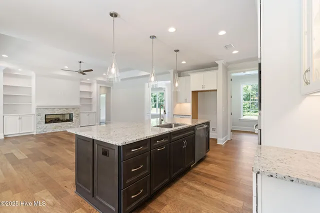 $824,900 | 9173 Fallen Pear Lane Northeast, Leland, NC 28451