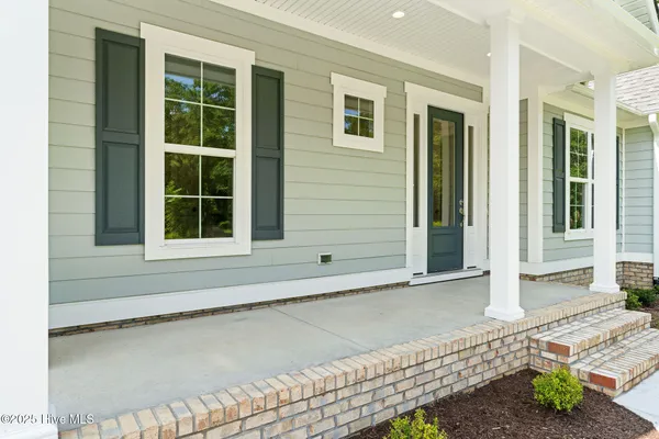 $824,900 | 9173 Fallen Pear Lane Northeast, Leland, NC 28451