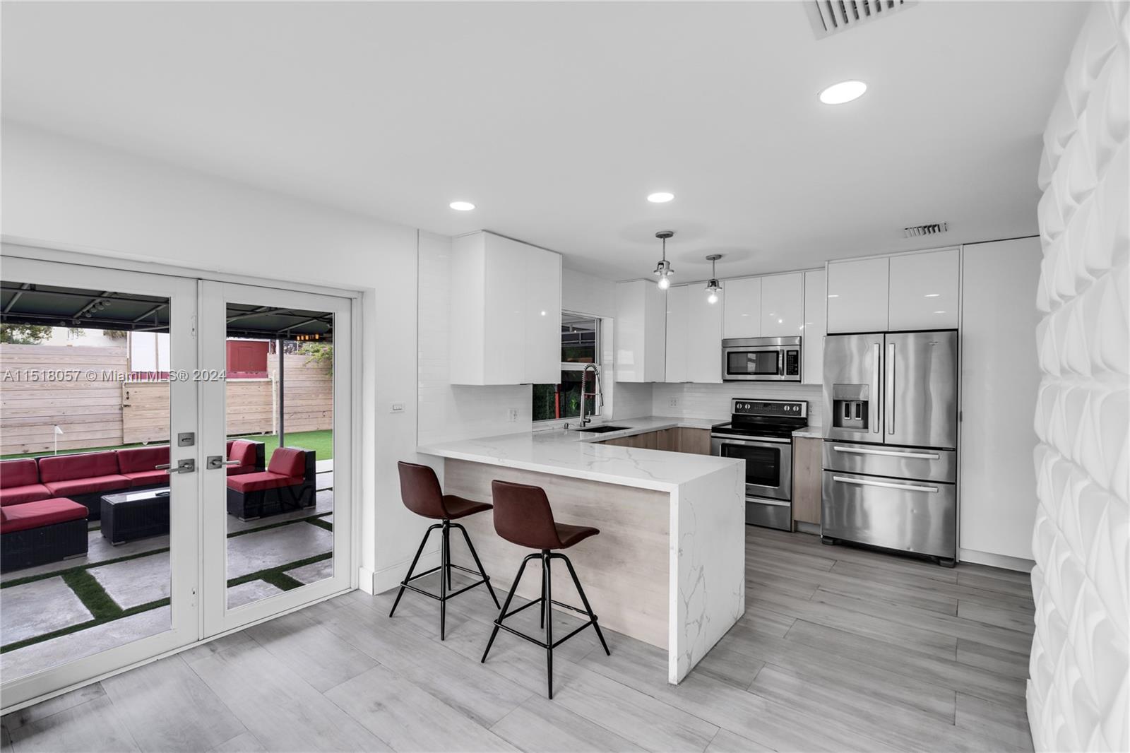 4740 Southwest 7th Street Miami, FL 33134 - Photo 10 of 42