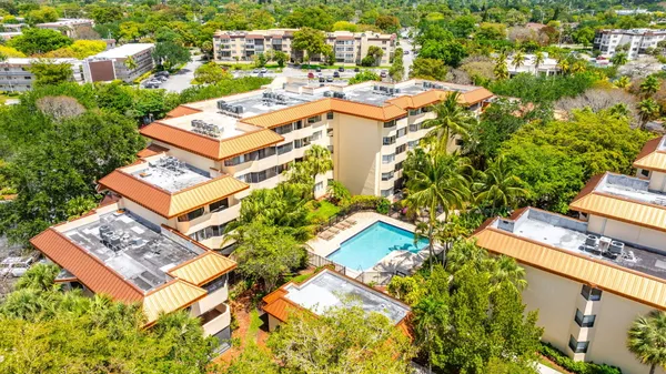 $1,800 | 7451 Northwest 16th Street, Unit 303, Plantation, FL 33313