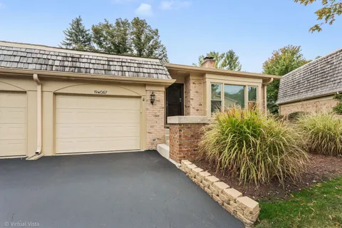 $529,900 | 19W067 Avenue Normandy South, Oak Brook, IL 60523