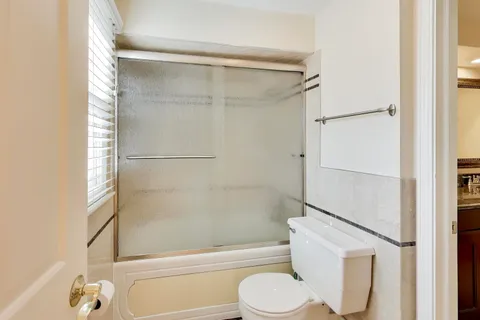 $529,900 | 19W067 Avenue Normandy South, Oak Brook, IL 60523