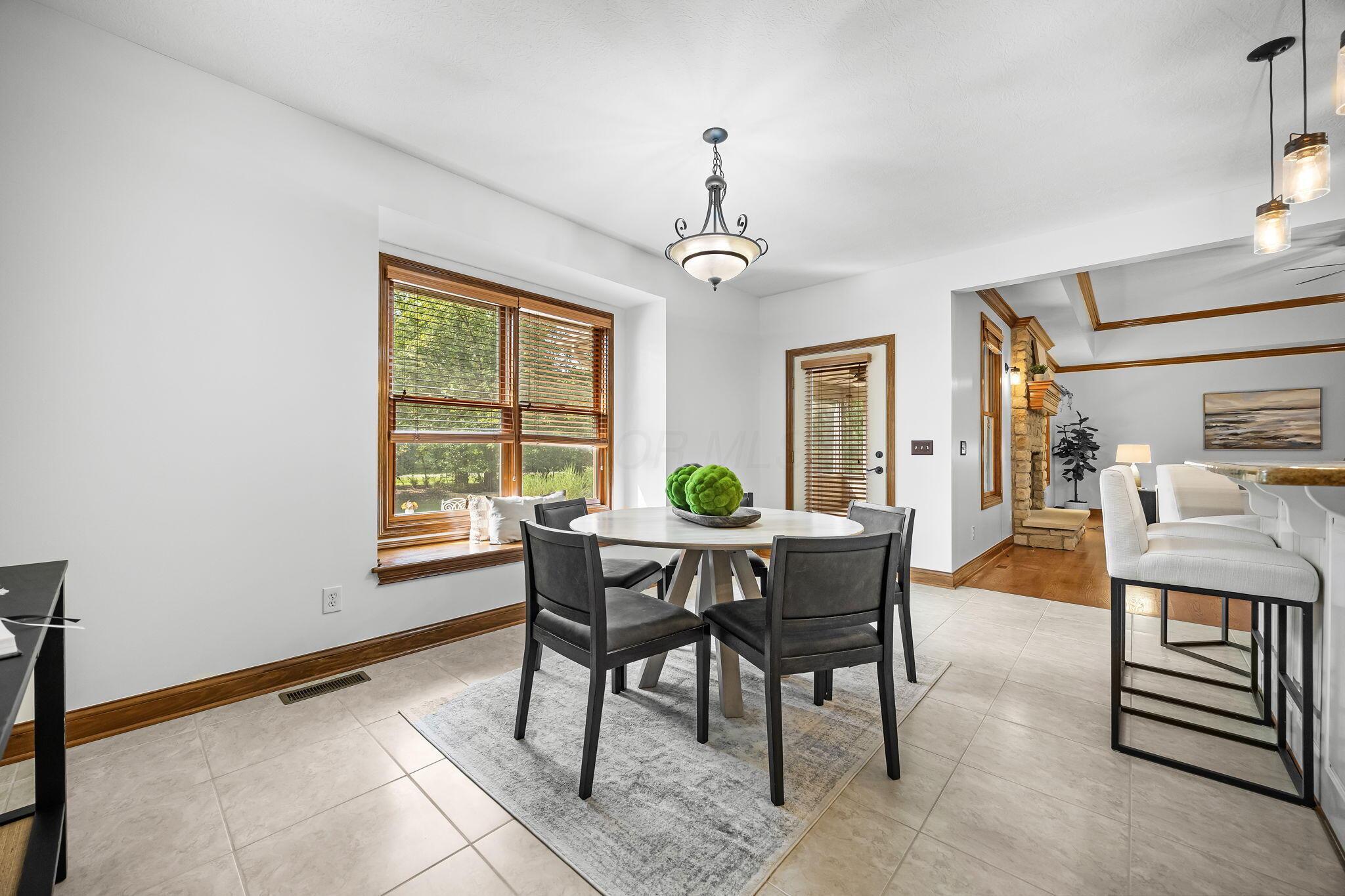 8312 Steitz Road Powell, OH 43065 - Photo 26 of 78 dinette with window Seat