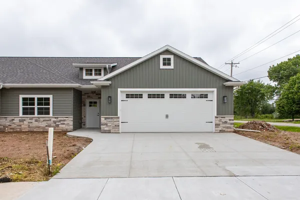 $435,900 | N9095 Southtowne Drive, Menasha, WI 54952