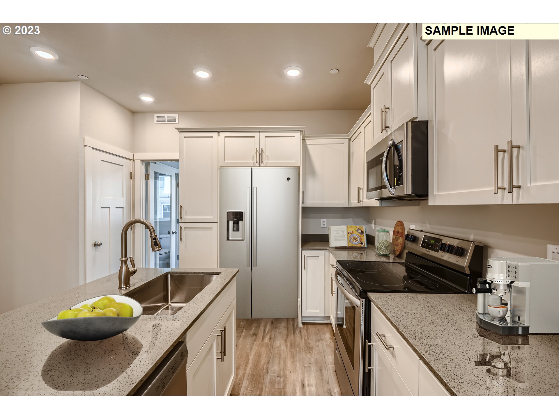 12035 Southeast High Creek Road, Unit B Happy Valley, OR 97086 - Photo 11 of 19 Gallery Image 11