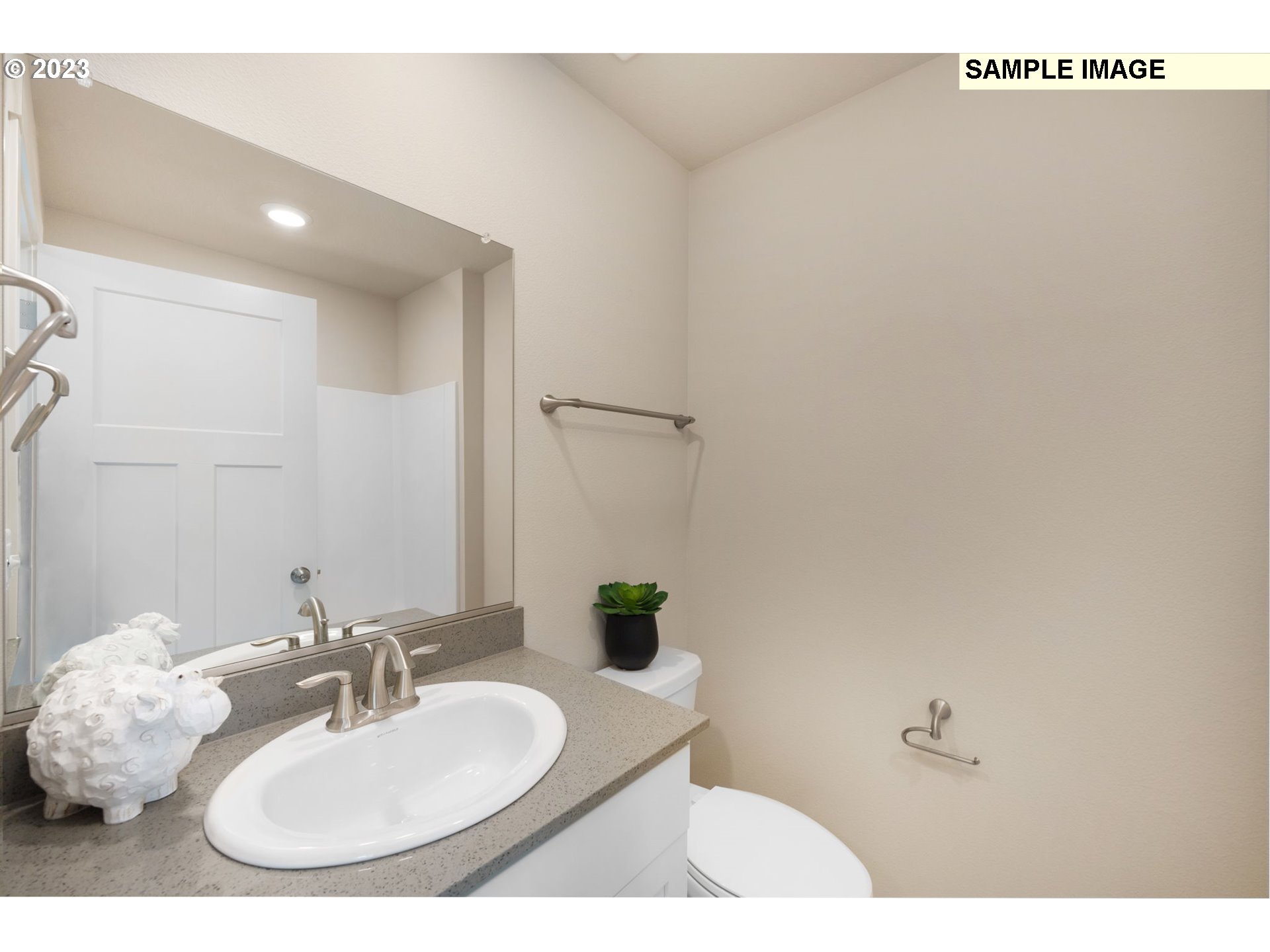 12035 Southeast High Creek Road, Unit B Happy Valley, OR 97086 - Photo 16 of 19 Gallery Image 16