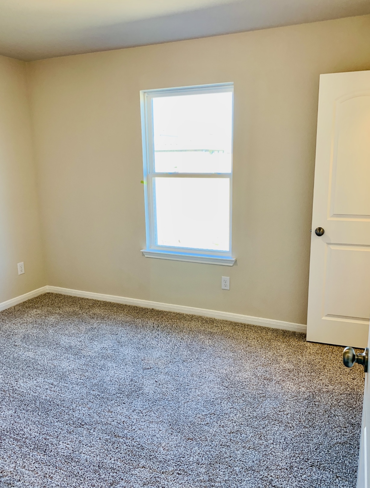 808 Fallbrook Drive Temple, TX 76502 - Photo 12 of 36 Carpeted empty room featuring baseboards