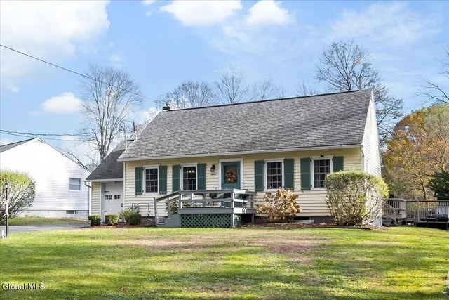 $419,900 | 12 Bradford Place, Bethlehem, NY 12159