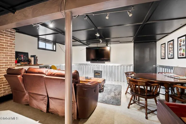 $419,900 | 12 Bradford Place, Bethlehem, NY 12159