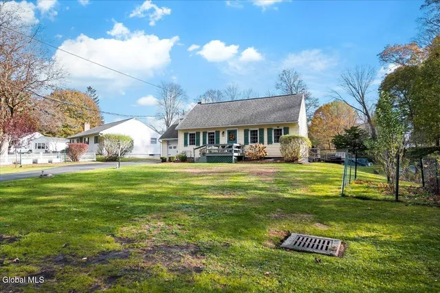 $419,900 | 12 Bradford Place, Bethlehem, NY 12159